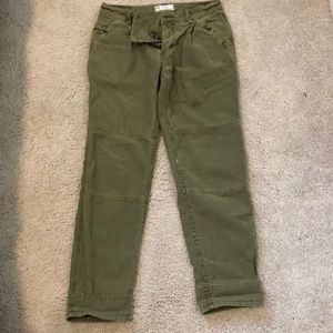 I am moving out and doing some winter cleaning!